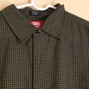 Button down casual shirt sleeve shirt